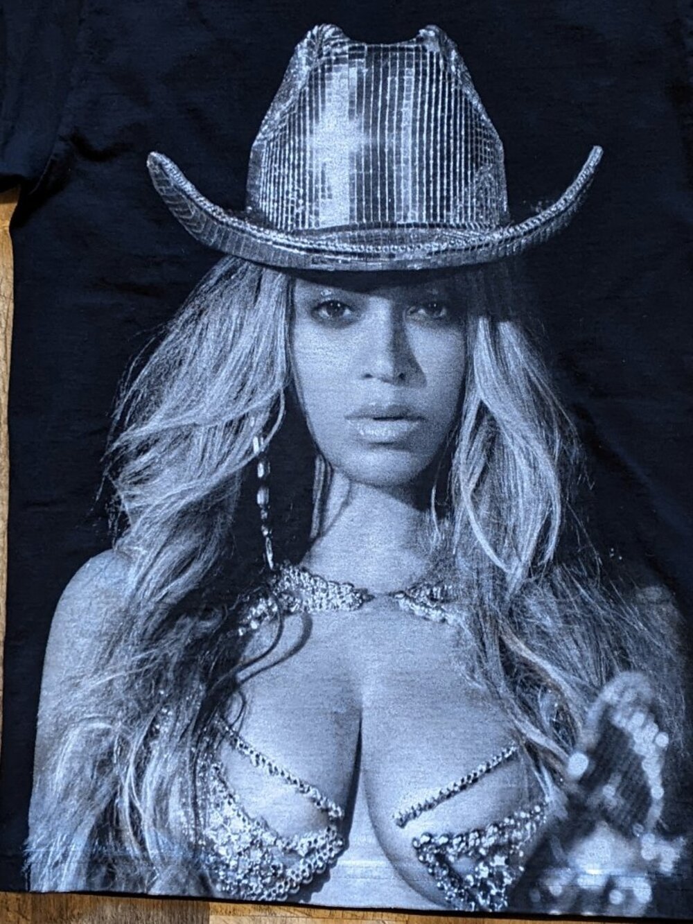 Beyonce Renaissance World Tour 2023 Graphic Tee Small